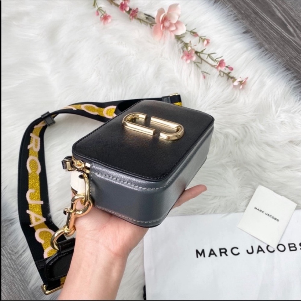 📸🌟 SOLD - MARC JACOBS Snapshot Camera Bag 🌟📸 - Picture 8 of 15
